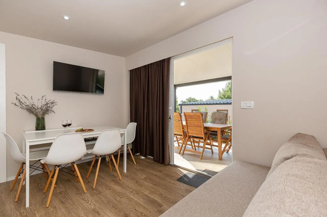 Mobile Home Kastanjola Biograd Na Moru Holiday home
