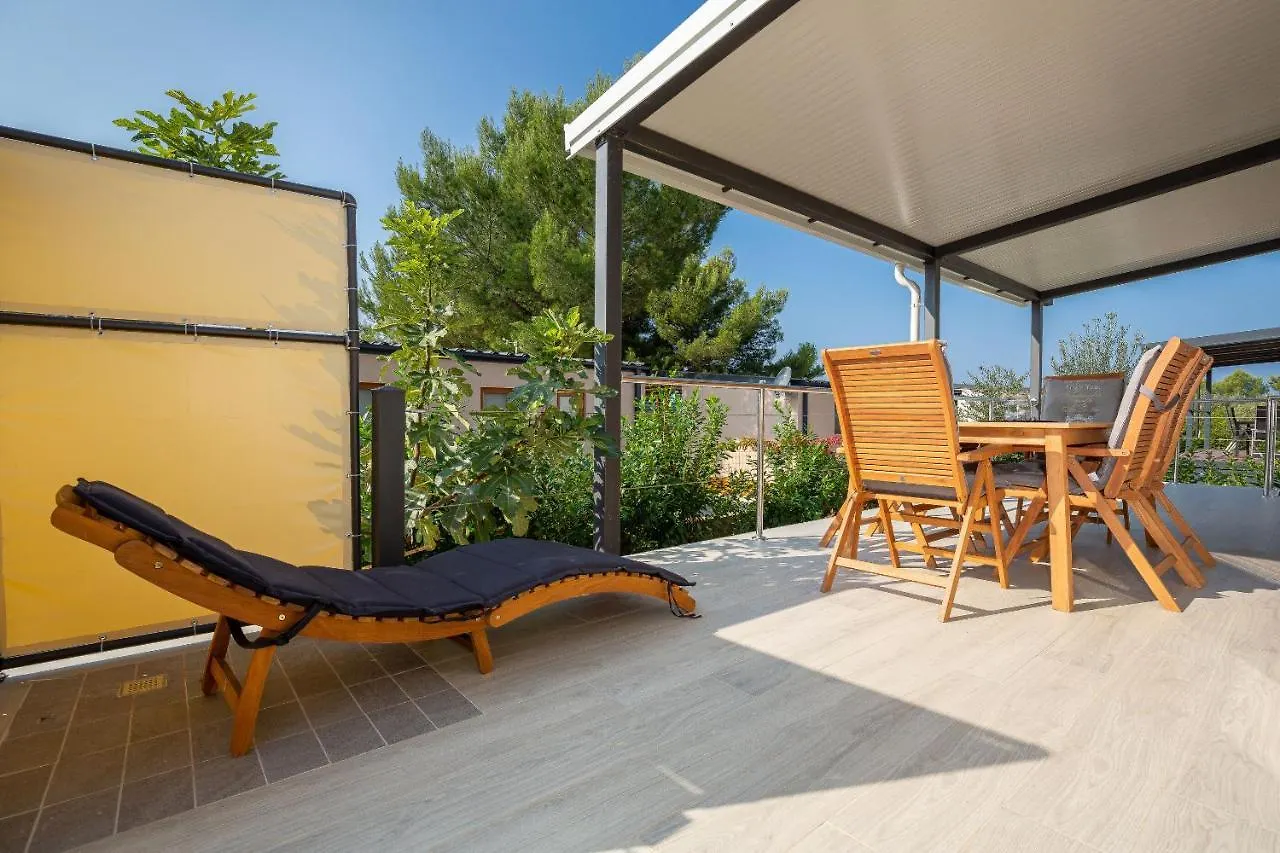 Holiday home Mobile Home Kastanjola Biograd Na Moru Croatia