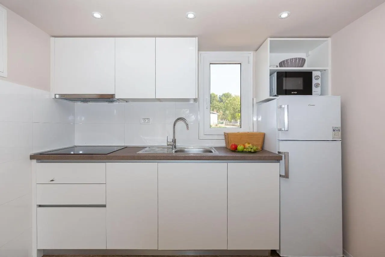 Mobile Home Kastanjola Biograd Na Moru Holiday home