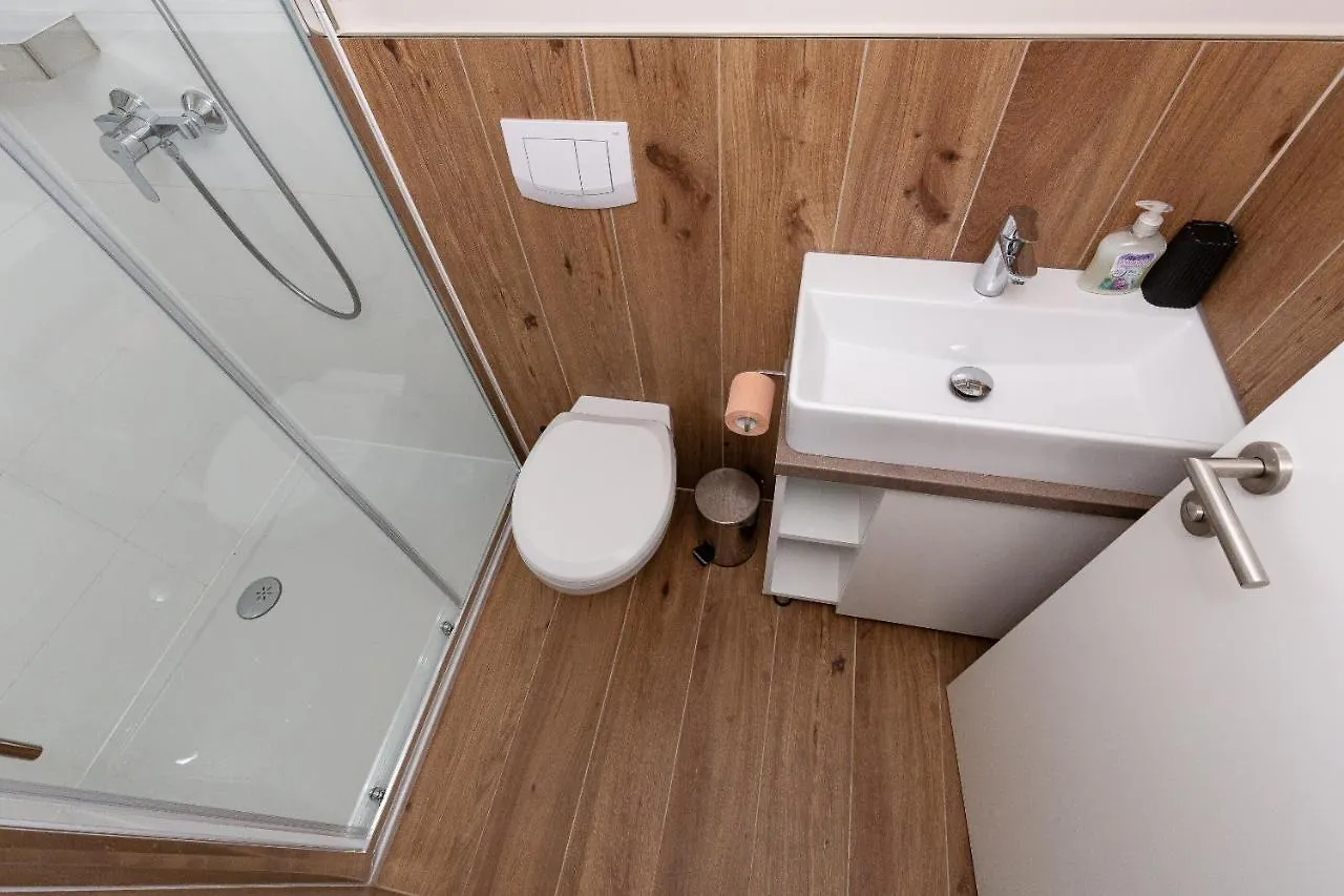 Mobile Home Kastanjola Biograd Na Moru